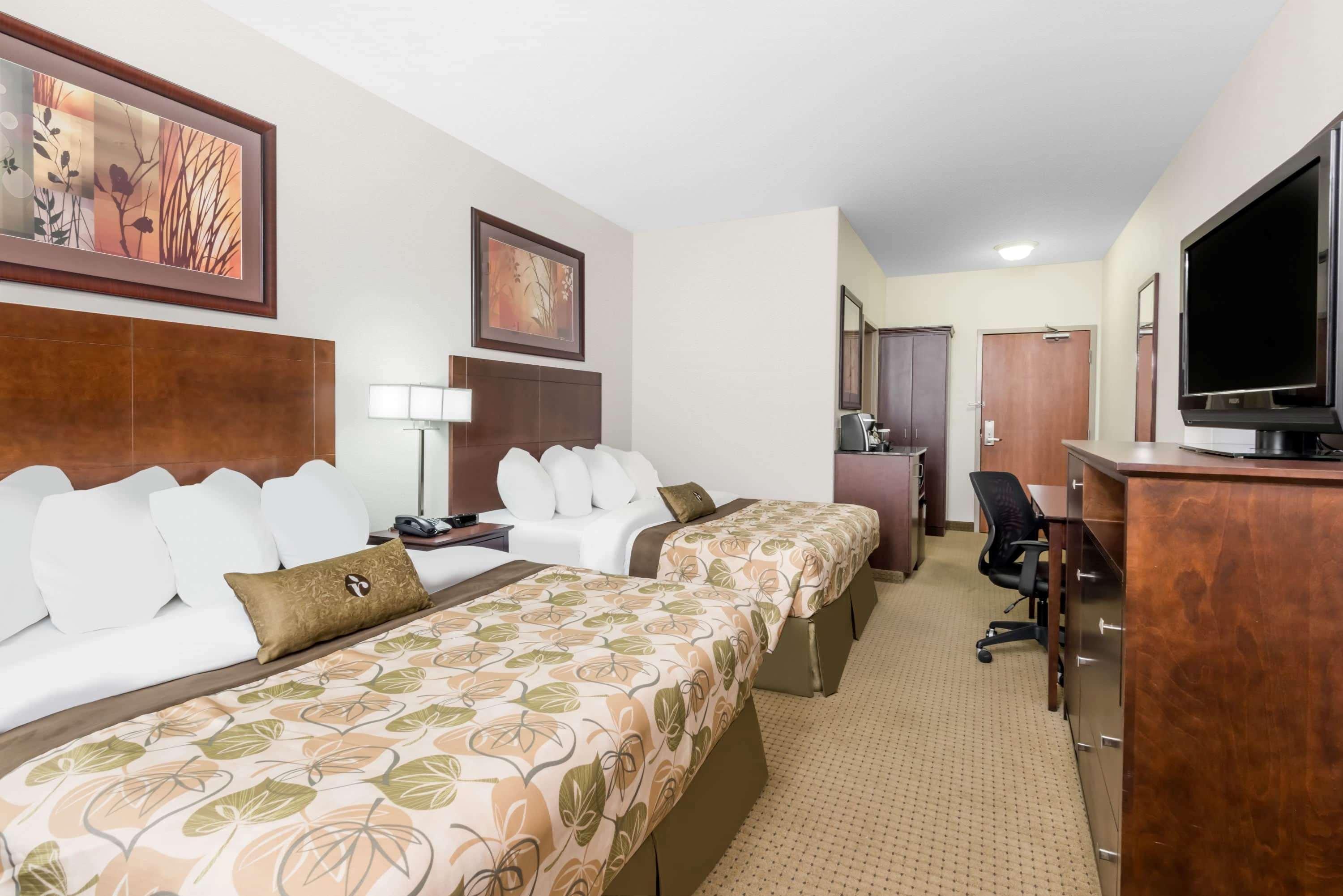 Ramada By Wyndham Olds Hotel Bagian luar foto