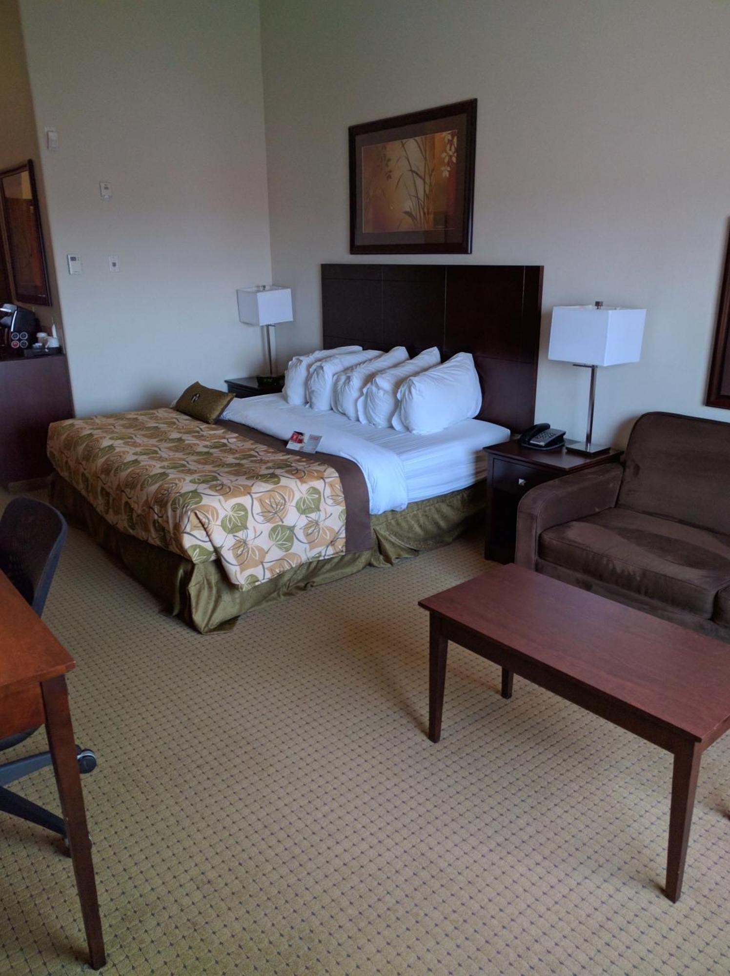 Ramada By Wyndham Olds Hotel Bagian luar foto