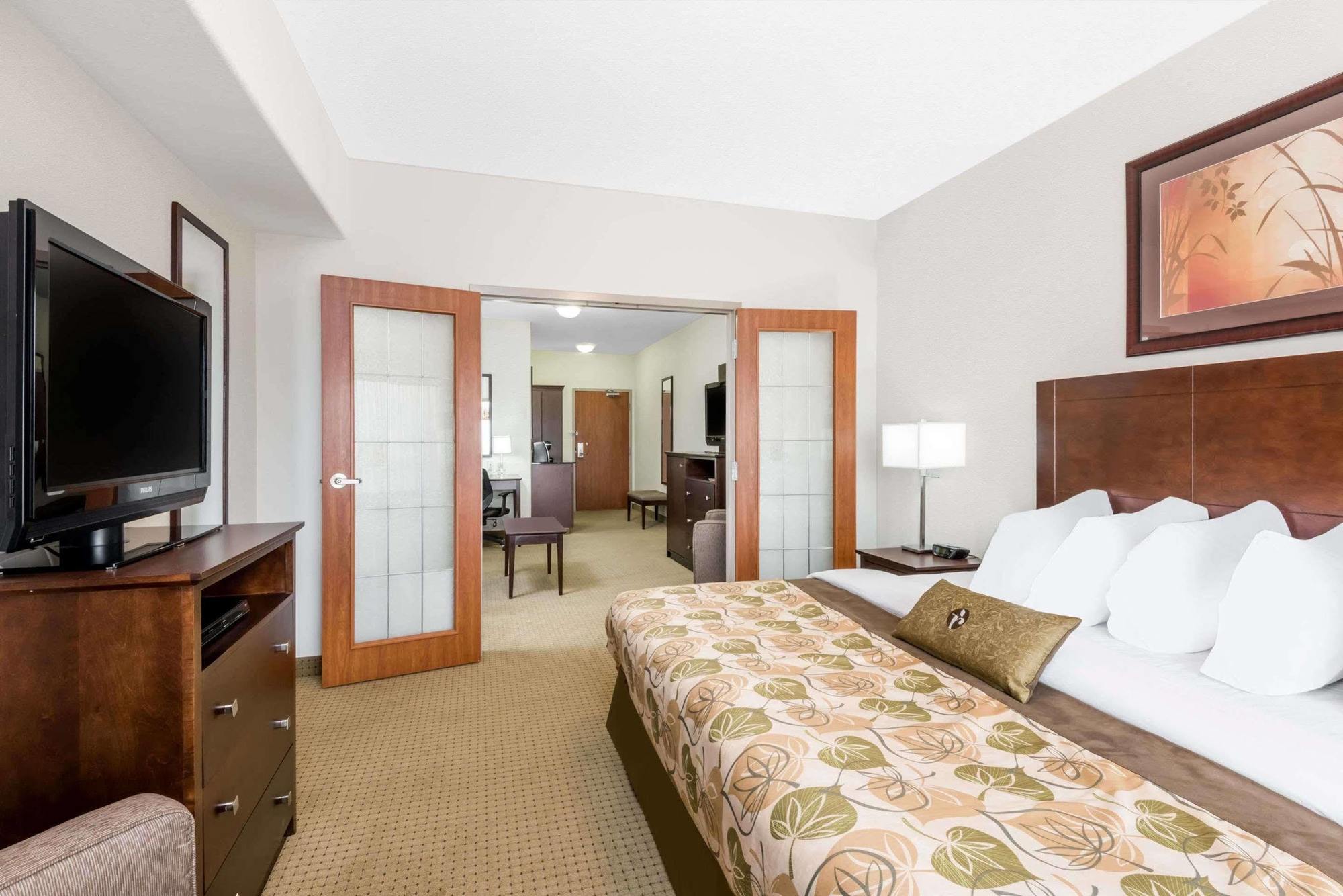 Ramada By Wyndham Olds Hotel Bagian luar foto